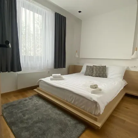 Apartment Aurora - Zlatni Javor