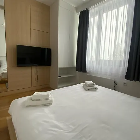 Aurora - Zlatni Javor * Jahorina